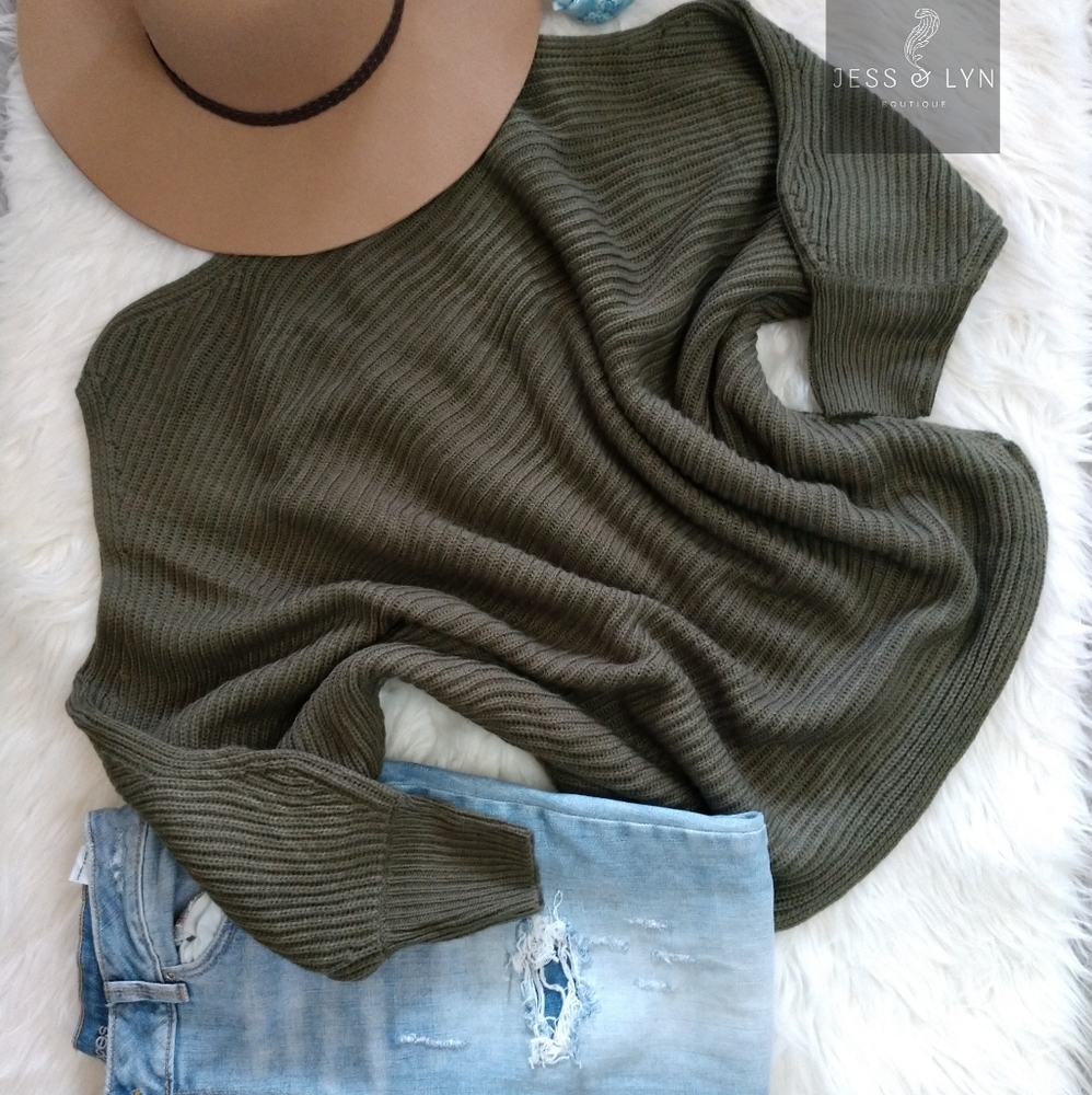 🆕 JAMESYN- Olive Oversized Boyfriend Knit Sweater w/Open Arm Detail - Picture 11 of 16